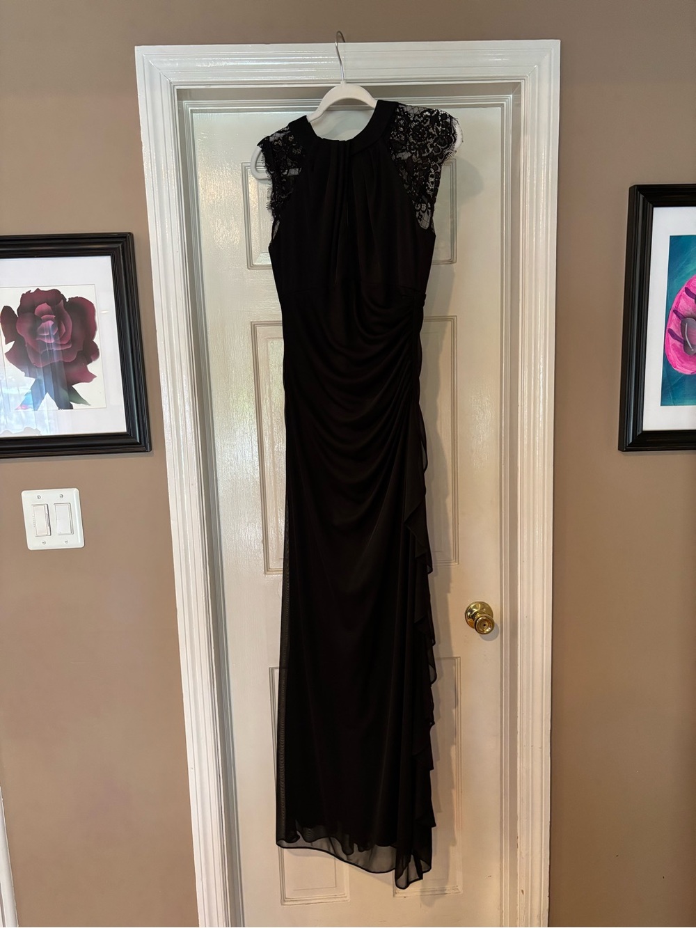 Betsy & Adam Black Lace Ruched Cap Sleeve Formal Gown Size 6